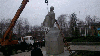 brocken Lenin monument