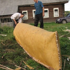 old-russian-birch-bark-canoe-21