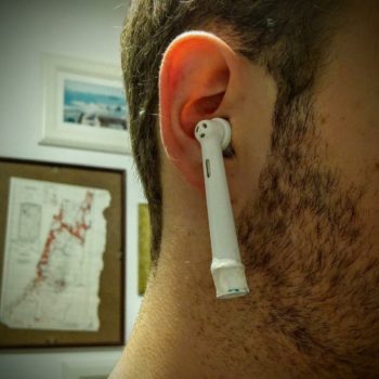 funny pictures Apple AirPods